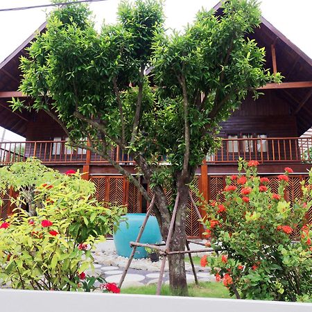 Leeloo Paradise Khanom Exterior photo