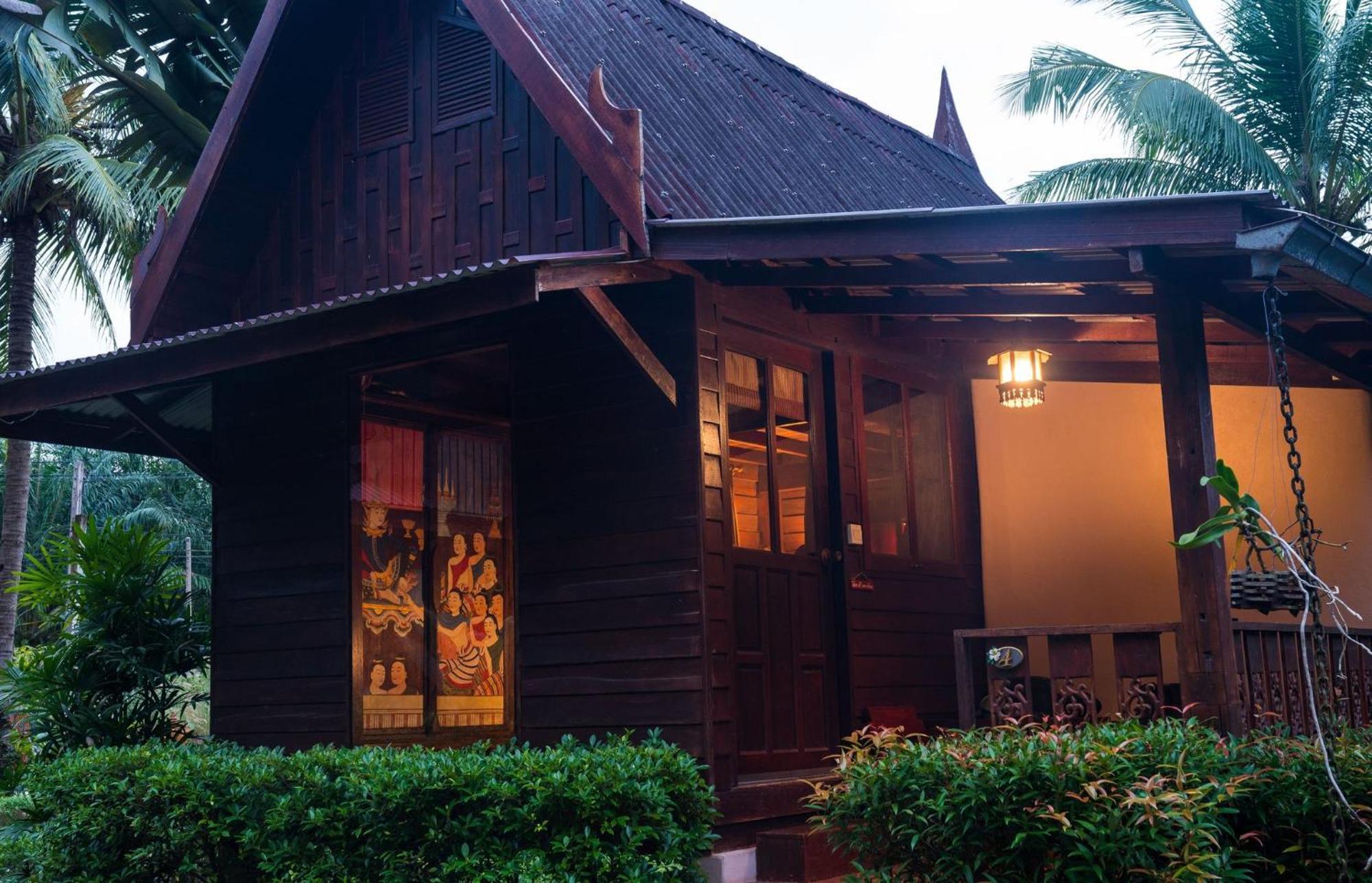 Leeloo Paradise Hotel Khanom Exterior photo