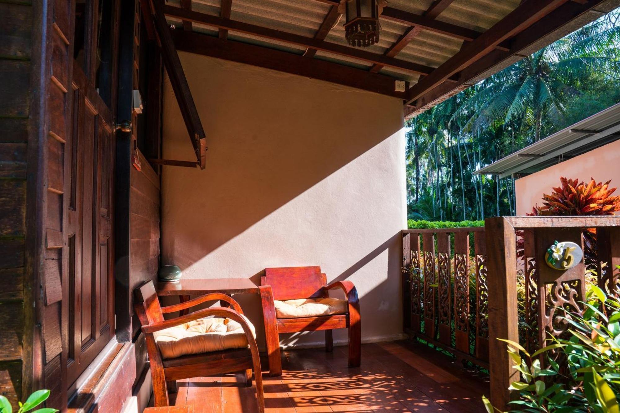 Leeloo Paradise Khanom Exterior photo